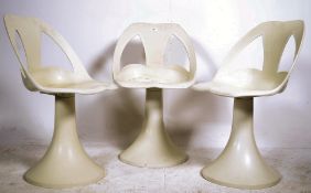 A 1960's set of 3 retro plastic chairs. Measures:80cms high x 49cms wide x 40cms deep.