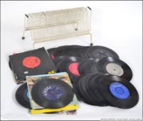 A quantity of vintage vinyl 45rpm 7