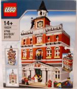 LEGO MODULAR: A rare Lego Modular set 10224 ' Town Hall .
