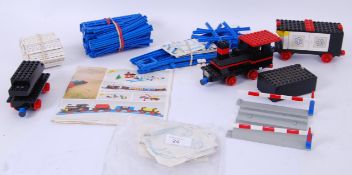 LEGO TRAIN: A collection of vintage early Lego 1970's Train set pieces and accessories to include