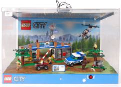 LEGO SHOP DISPLAY: An original Lego Shop Display cabinet,