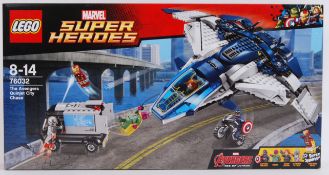 MARVEL SUPER HEROES: An original Lego set 76032 Marvel Super Heroes set - Avengers Quinjet City