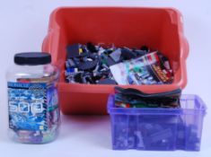 LOOSE LEGO: A collection of assorted loose Lego - mostly grouped into sets (unchecked) to include