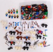 VINTAGE LEGO: A very good collection of assorted vintage 1980's Lego.