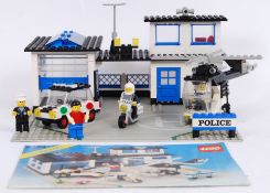 VINTAGE LEGO POLICE: An original vintage Lego Legoland Town Police Station set 6384.