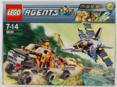 LEGO AGENTS: Lego Agents set 8630 'Gold Hunt'.