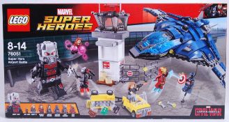 MARVEL SUPER HEROES: An original Lego Marvel Super Heroes set 76051 ' Super Hero Airport Battle '.