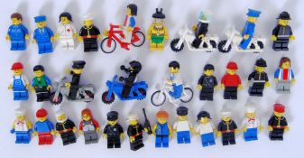 LEGO 1980's: A collection of 30x vintage 1980's Lego Legoland Town / City Minifigures.