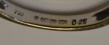 A hallmarked 18ct white gold diamond cluster ring with a 25pts diamonds in a high prong cluster