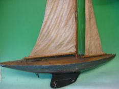 Pond Yacht The wood hull with weighted keel and linked rudder. c1920s. 36