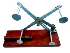 LINE DRIER: Hardy Practical table top line drier, mahogany base 14.5