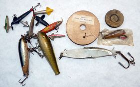 HARDY LURES & ACCESSORIES: Collection of Hardy wood and metal lures incl. 5