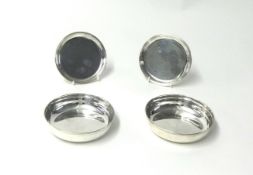A pair of Egyptian silver circular finger bowls, Alexandria, post 1960 hallmarks, with needed