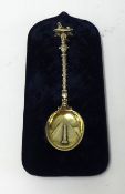 Edw VII Cleopatra's Needle silver gilt spoon and stand, dated 1901, in original fitted box.