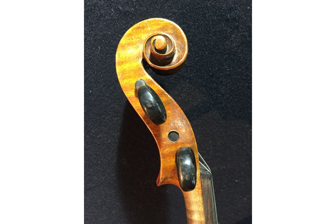 A 19th/20th century violin Bearing label for Ch. J.B. - Image 6 of 14
