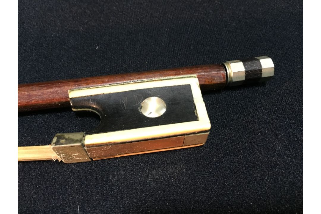 A 19th/20th century violin Bearing label for Ch. J.B. - Image 13 of 14