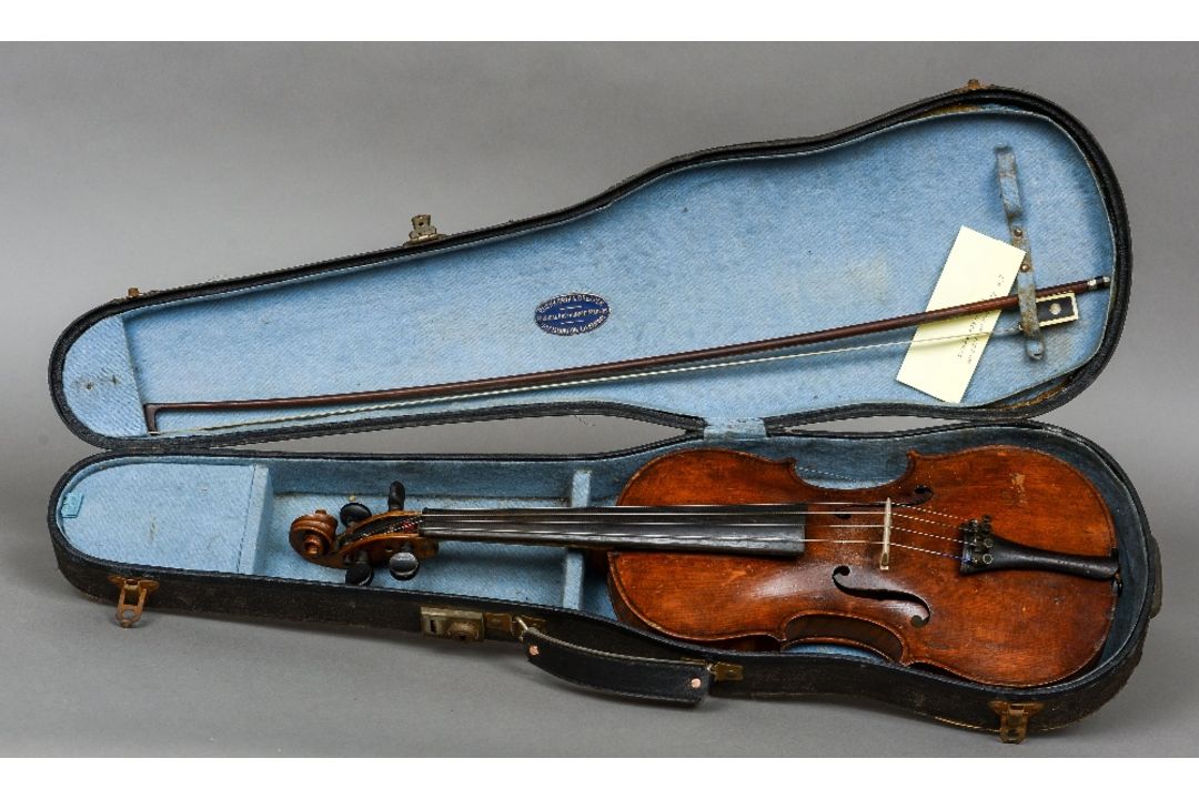 A 19th/20th century violin Bearing label for Ch. J.B. - Image 1 of 14