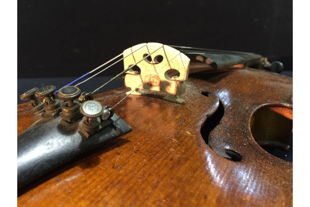 A 19th/20th century violin Bearing label for Ch. J.B. - Image 12 of 14