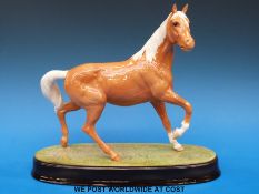 Beswick palomino horse on base