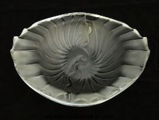 Lalique 'Nancy' frosted glass dish (diameter 21.