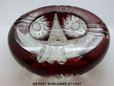 A Czech flash overlaid cut glass bowl (25cm diameter)