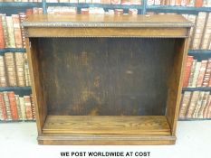 An oak bookcase (W104 x D26 x H92cm)