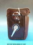 A Rolleifex TLR camera with Carl Zeiss planar 1:3,