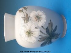 A Copenhagen vase with floral decoration (17cm tall)