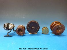 An Allcock's bakelite 'Aerialite' fishing reel,