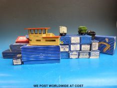 Twenty Hornby Dublo 00 gauge wagons,