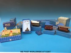 Over 20 Hornby Dublo 00 gauge wagons, tankers, buildings and accessories,