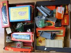 A collection of Tri-ang Hornby 00 gauge locomotives, carriages and accessories,
