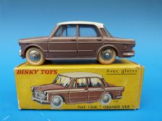 Dinky Toys France die cast model Fiat 1200 Grande Vue 531 in original box.