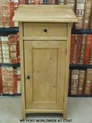 A vintage pine pot cupboard (H83.5cm x W43.5cm x D37.