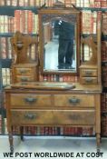 An Art Nouveau dressing table with bevelled mirrors (W102 x D50 x H166cm)