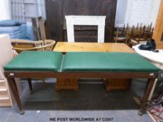 An oak treatment or similar bed (L178 x H76cm)