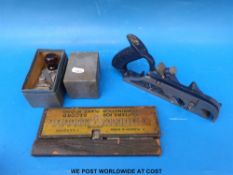 A boxed Record router plane 722, boxed Record side rabbet plane 2506 S ,
