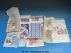 Packets of loose GB Edward VII and George V & VI stamps,