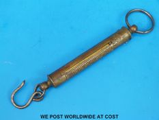 Hardy brass scales to weigh up to 4lb