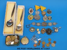 An Austrian silver coin bracelet comprising five Corona downwards,