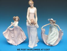 Lladro figures including Summer Breeze, May Dance and Someone to Look Up To,