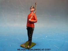 A collection of 20thC diecast soldiers to include soldiers on horseback,