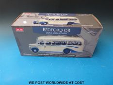 Sun Star 1:24 scale diecast model Bedford OB Duple Vista coach LDF833, limited edition of 688,