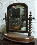 A swing frame dressing table mirror (height 49cm)