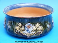 A Royal Doulton Lambeth bowl with Art Nouveau flower design (7cm tall,