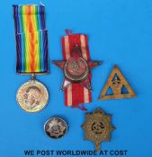 A WWI 1914-18 medal awarded to 211698 2. A.M H.