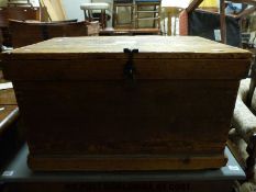 A pitch pine trunk (W79 x D52 x H47cm)