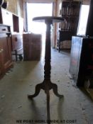 A small oak blanket box and a wooden stand (W76cm)