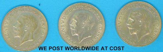 A deluxe cased trio of 1932 gold full sovereigns of George V,