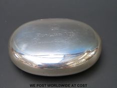 A Mappin & Webb Edward VII hallmarked silver snuff box in the Georgian style,